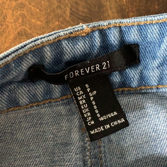 Forever 21 jean skirt. - Picture 3 of 6